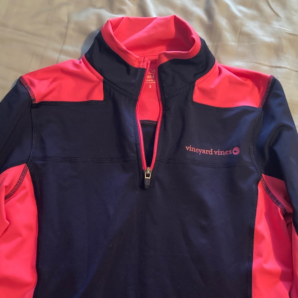 Vineyard Vines women’s small quarter zip nylon Jacket in Navy and Pink